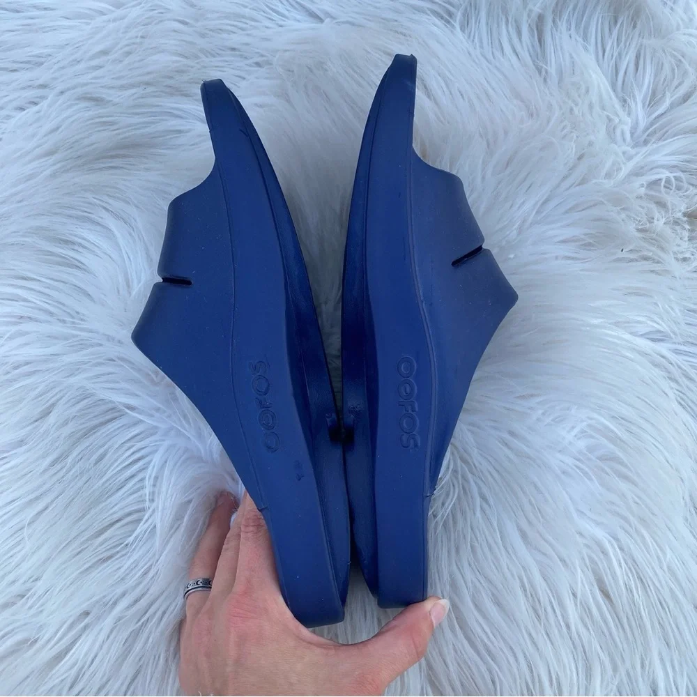 Oofos Navy Slide Sandals womens 9 - Picture 4 of 9